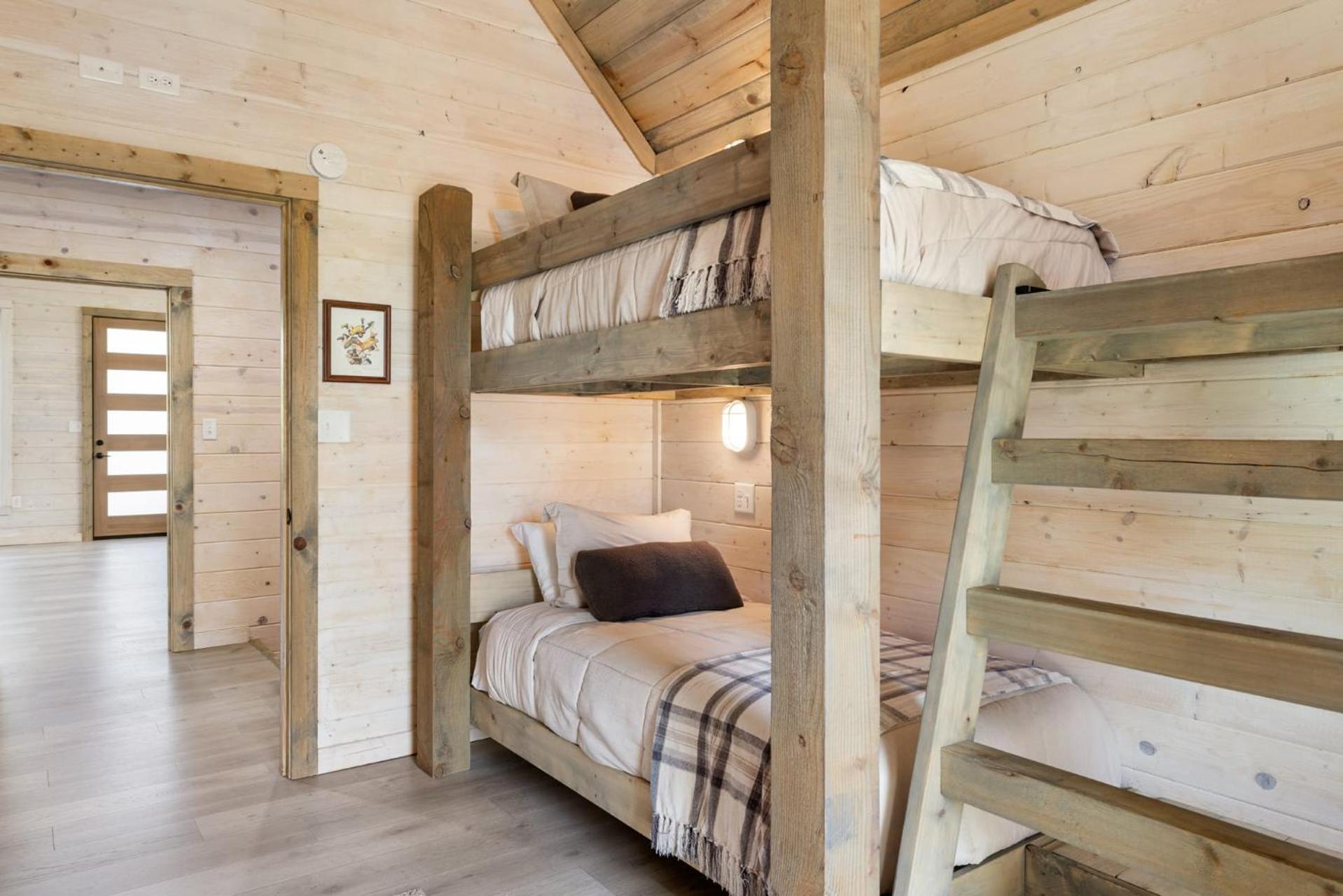 Pines And Recreation Villa Броукън Боу Екстериор снимка