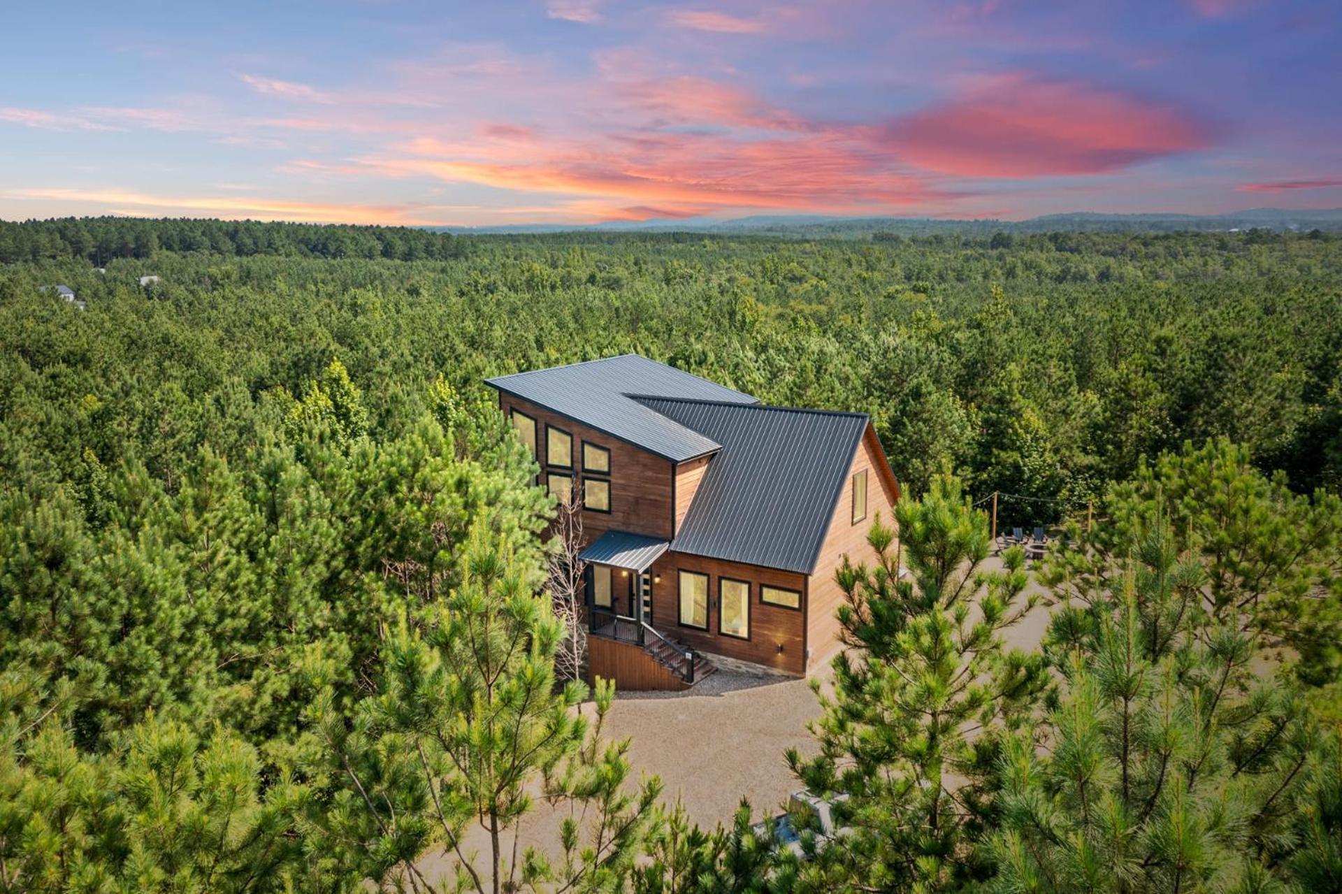 Pines And Recreation Villa Броукън Боу Екстериор снимка